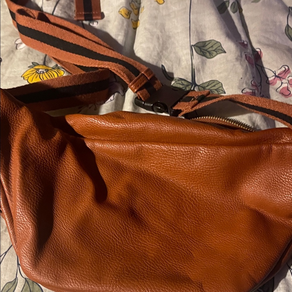 Brown Leather Crossbody Bag - Picture 3 of 3